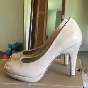 Nude shiny 3 inch heels